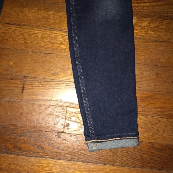 Hollister mid rise crop super skinny jeans - Picture 2 of 6